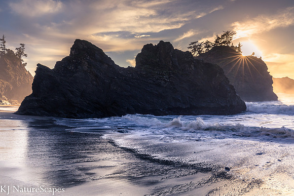 Sun peeking thru at Secret Beach