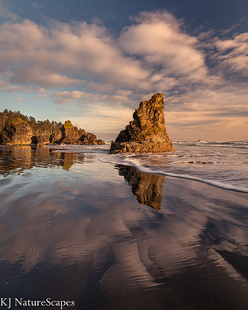 The sand becomes a beautiful mirror